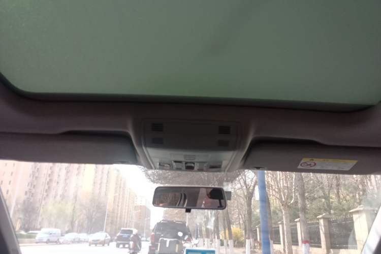 Used Volkswagen Tacqua 2020 1.5L Automatic R-Line Headliner