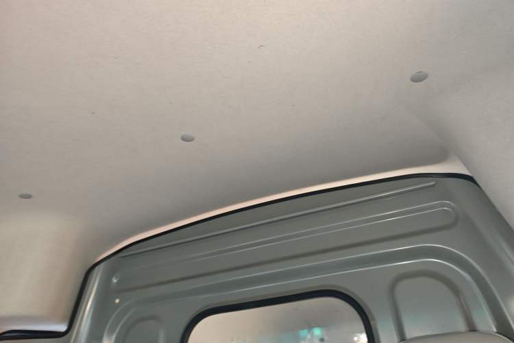 Used Jinbei New Hiace S 2023 1.5L Wealth Edition Van 2/5-Seater Air-Conditioned Model SWC15M Headliner