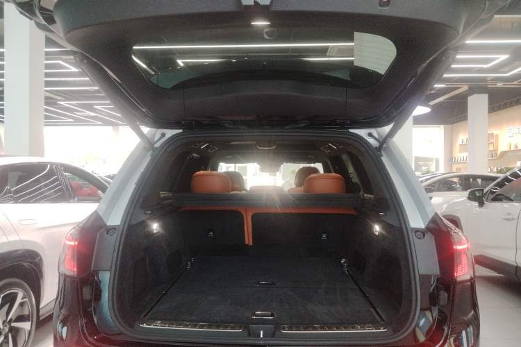 Used Hima AITO M9 2024 Range-Extended Ultra Version 52 kWh 5-Seater Model Trunk