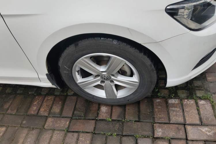 Used Volkswagen Lamando 2017 230TSI DSG Fashion Edition
