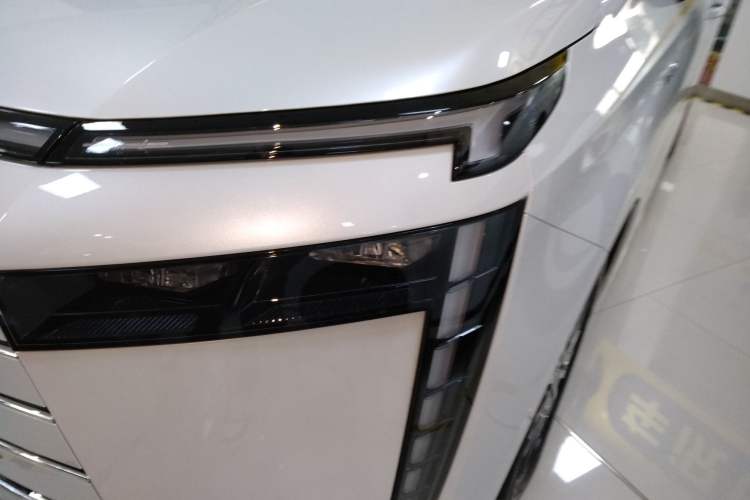 Used GAC Trumpchi E8 New Energy 2024 150km MAX+ Left Front Headlight