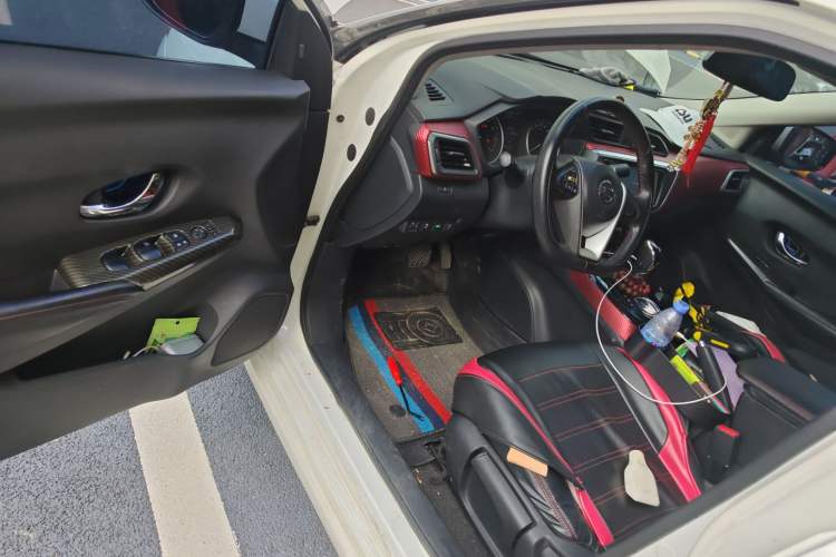 Used Nissan Lannia 2016 1.6L CVT High-Energy Version Driver Seat