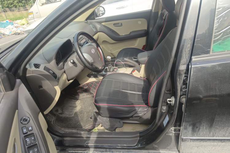 Used Hyundai Celesta 2010 1.6L MT GL Left Front Seat