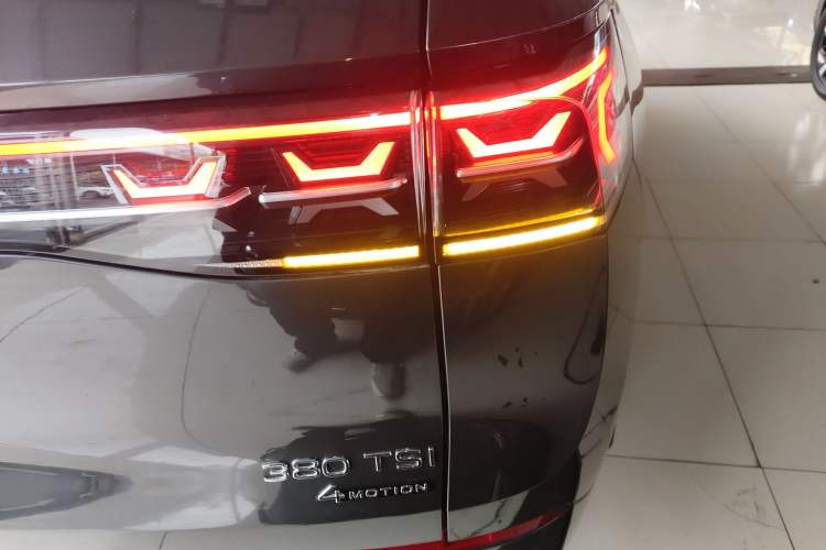 Used Volkswagen Tavendor 2023 380TSI Four-Wheel Drive R-Line Cruise Edition