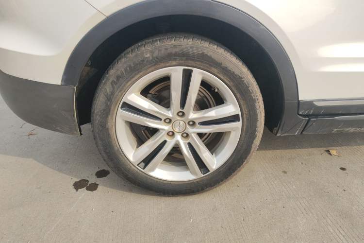 Used Zotye T700 2017 1.8T Dual-Clutch Luxury Model Exterior 4