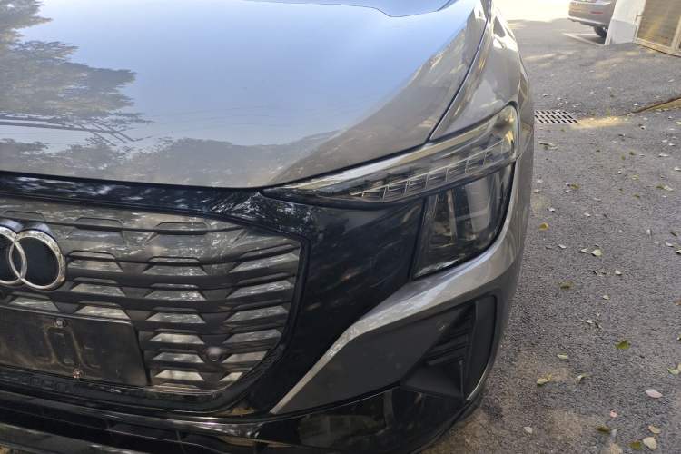 Used Audi Q5 e-tron 2022 40 e-tron Starlight Edition Mech Kit
