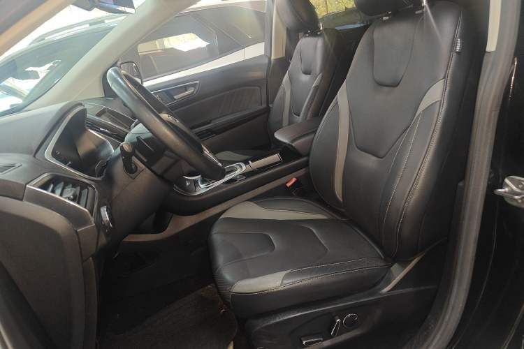 Used Ford Edge 2017 EcoBoost 245 Two-Wheel-Drive Sporty 7-Seater
