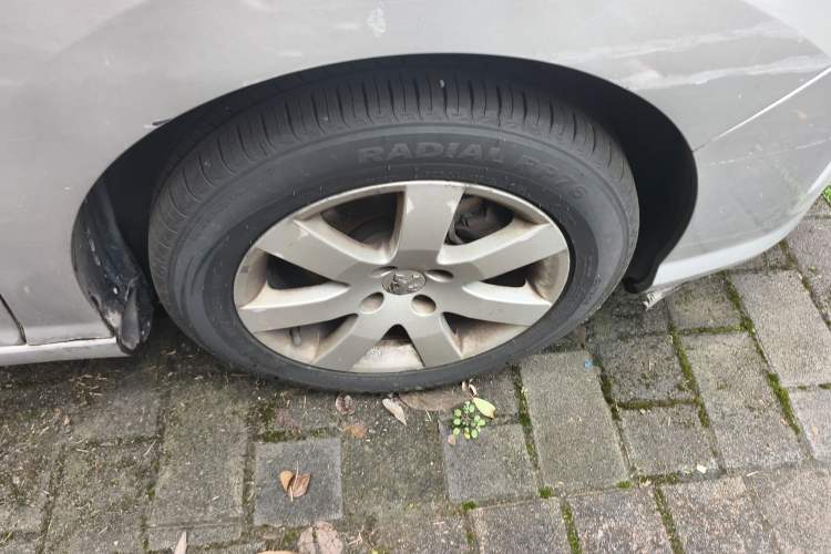 Used Peugeot 408 2011 1.6L Manual Comfort Edition