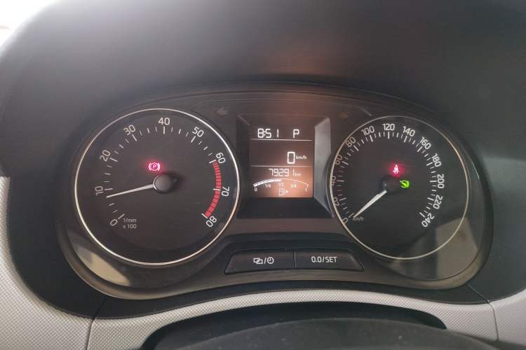 Used Skoda Fabia 2015 1.6L Automatic Sport Edition
