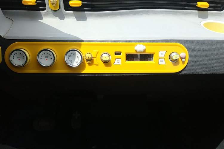 Used Wuling Hongguang MINIEV 2021 Macaron Premium Model – Lithium Iron Phosphate
