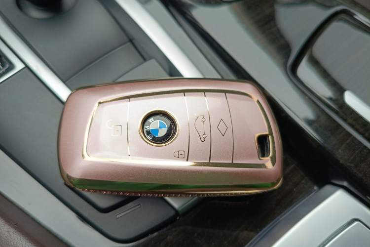 Used BMW 5 Series 2014 525Li Luxury Design Package
