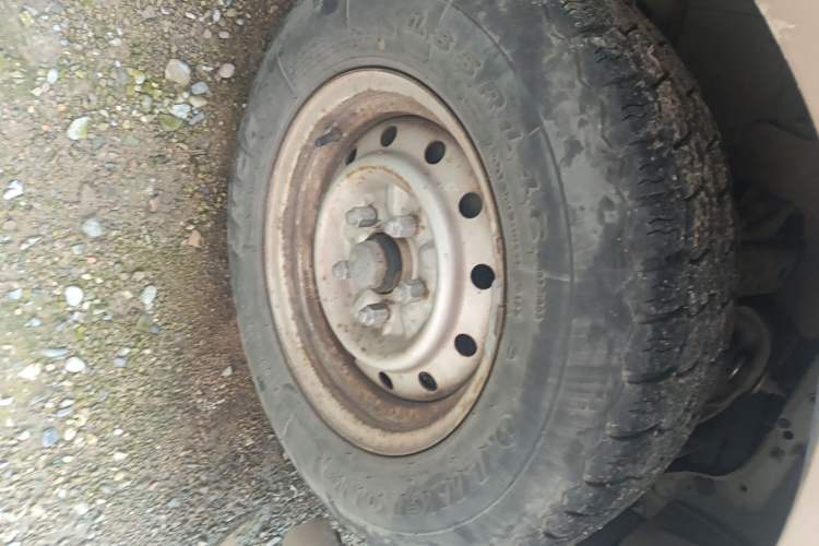 Used Foton Scenic 2014 2.0L Express Classic Short-Wheelbase Low-Roof 4Q20M
