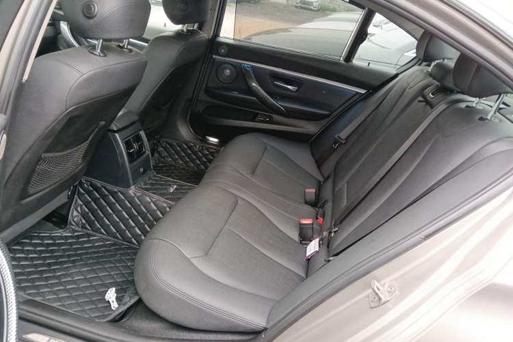 Used BMW 3 Series 2016 320Li Fashion Model Left Rear Seat