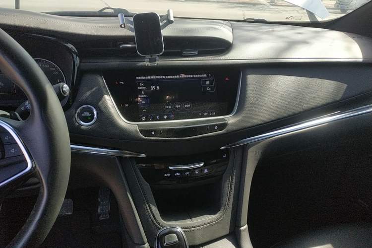 Used Cadillac XT5 2022 2.0T Two-Wheel Drive Luxury Version
