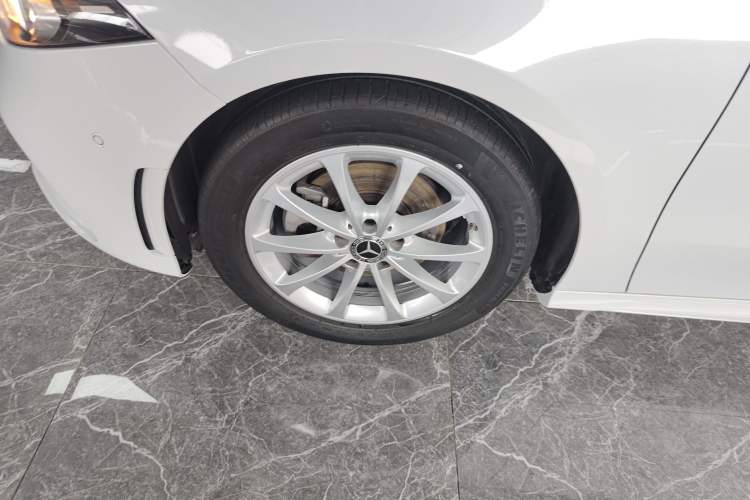 Used Mercedes-Benz A-Class 2020 A 200 L Sport Sedan Left Front Wheel Hub