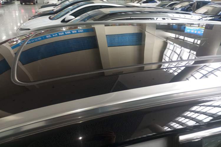 Used Ford Edge 2025 Ford Explorer L 2.0T EcoBoost E-Hybrid Four-Wheel-Drive 7-Seater Supreme Model