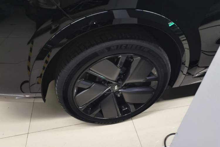 Used Li Auto L8 2025 Pro Smart Refresh Edition