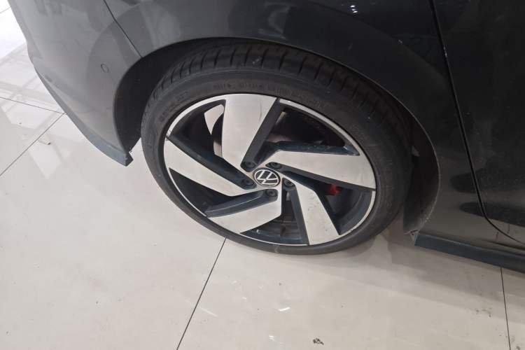 Used Volkswagen Golf GTI 2021 380TSI DSG GTI Right Rear Wheel Hub