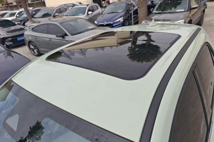 Used ORA Good Cat 2023 401 km Standard Range Premium Version Lithium Iron Phosphate