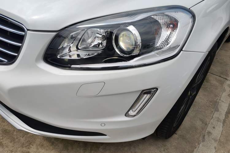 Used Volvo XC60 2017 T5 AWD Smart Upgrade Edition
