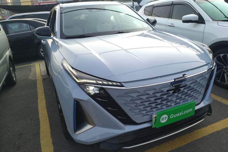 Used CHANGAN OSHAN Z6 New Energy 2022 Blue Whale iDD 150KM Flagship PLUS Smart Parking Edition Front Right 45 Deg