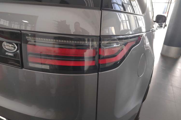 Used Land Rover Discovery 2021 360 PS R-Dynamic S Exterior 3