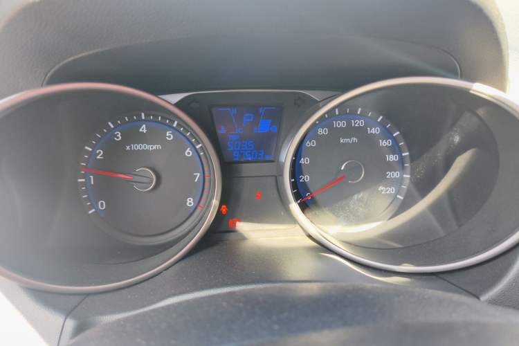 Used Hyundai ix35 2015 2.0L Automatic 2WD Smart Version China V Standard Instrument Cluster