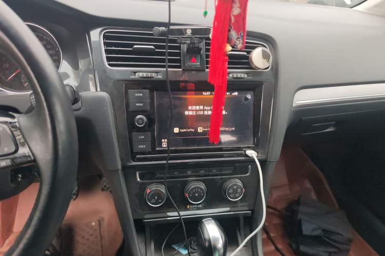 Used Volkswagen Golf 2019 280TSI DSG Comfort Version China VI Standard Audio And AC Panel