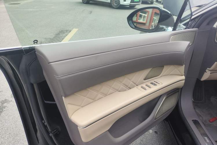 Used Nio ET9 2025 100 kWh
