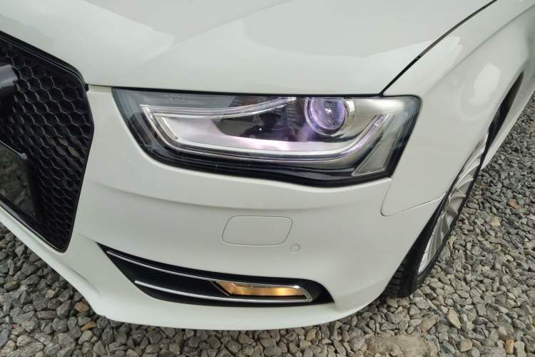 Used Audi A4L 2015 35 TFSI Automatic Standard Model Left Front Headlight