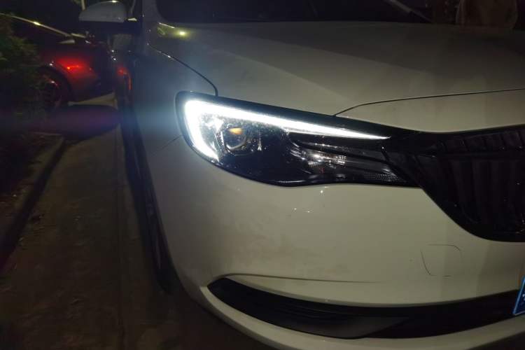 Used Buick GT 2021 Revised Version Flagship 1.5L Automatic Elite Edition Right Front Headlight