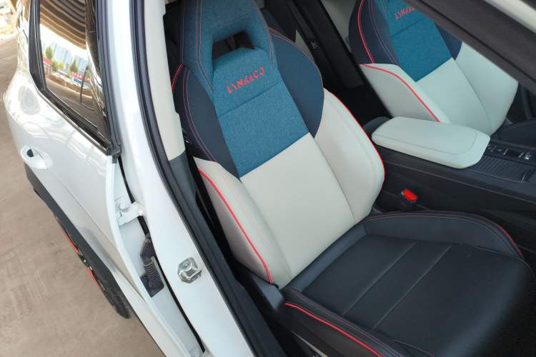 Used Lynk & Co 06 2021 1.5T Shero Pink Special Edition
