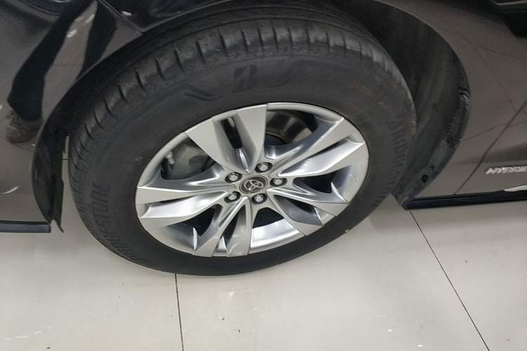 Used Toyota Sienna 2021 2.5L Hybrid Platinum Edition