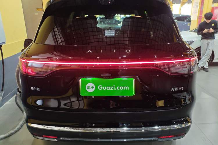 Used Hima AITO M8 2025 Extended-Range Max+ Version 53.4 kWh 6-Seater Edition
