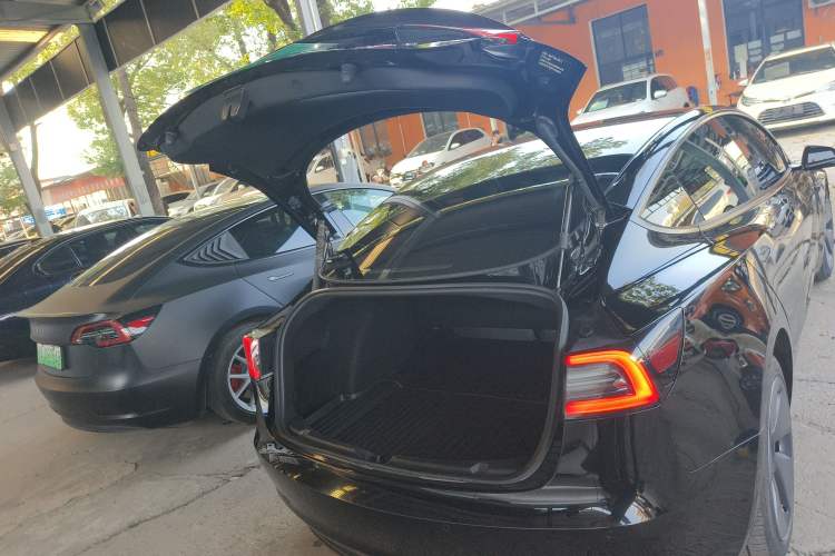 Used Tesla Model 3 2022 Rear-Wheel-Drive Version

