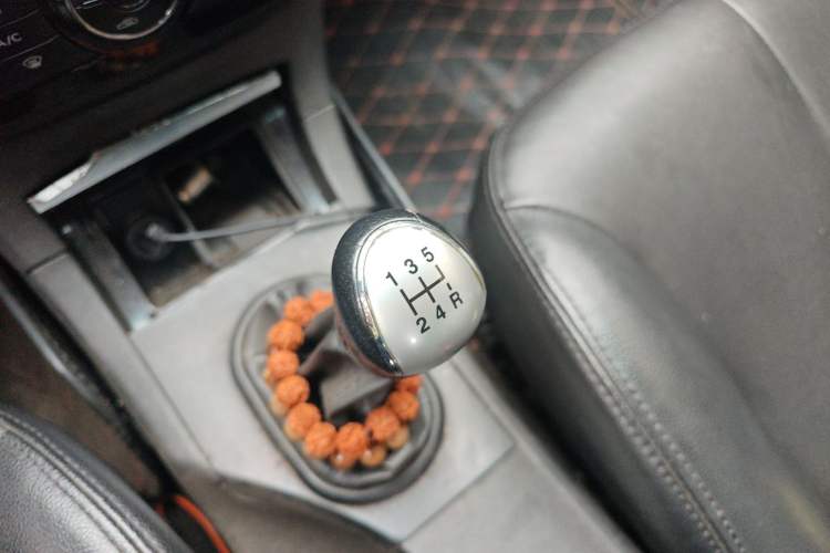 Used JAC Group Heyue 2012 1.5L Manual Luxury Version Gear Lever