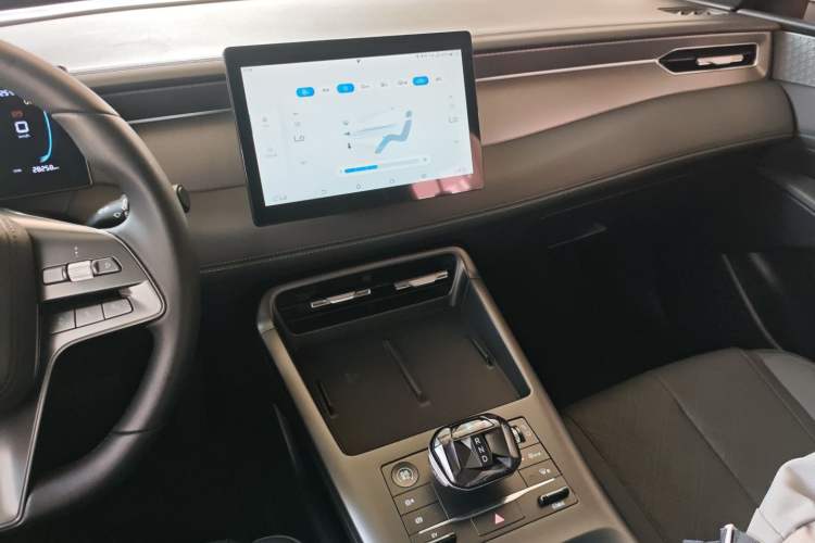 Used BYD Qin PLUS 2025 DM-i Smart Drive 55KM Leading Model
