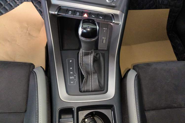 Used Audi Q3 2021 35 TFSI Fashion Dynamic Model
