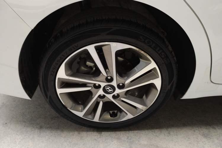 Used Hyundai Elantra (6th Generation / Lingdong) 2016 1.6L Automatic ZhiXuan – Elite Version
