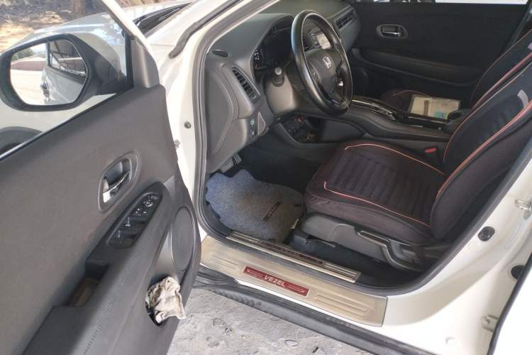 Used Honda Vezel 2017 1.5L CVT 2WD Comfort Model Driver Seat