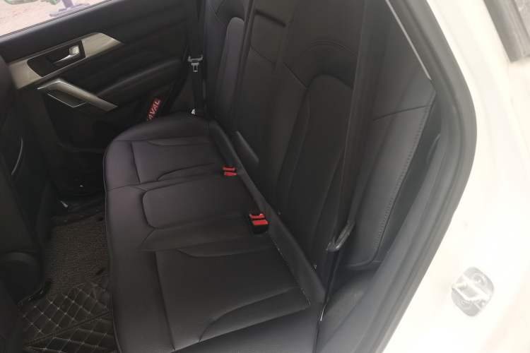 Used Haval H2 2016 Red-Label 1.5T Automatic Two-Wheel Drive Luxury Model
