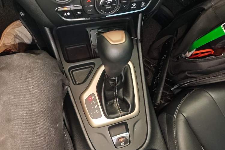 Used Jeep Cherokee 2016 2.0L Superior Edition
