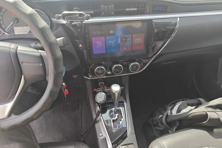 Used Toyota Corolla 2017 Revised Version 1.6L S-CVT GL Audio And AC Panel