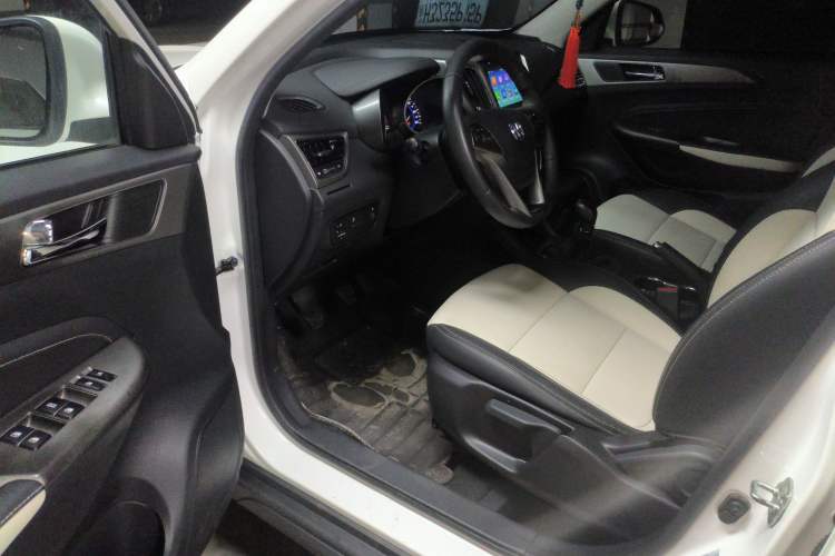 Used CHANGAN CS35 2017 1.6L Manual Luxury Model
