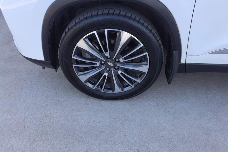 Used Chery Tiggo 8 PLUS 2022 Kunpeng Edition 390TGDI DCT Luxury+ Edition Left Front Wheel Hub