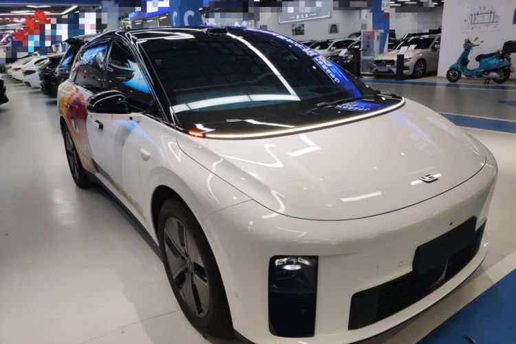 Used Li Auto i6 2025 Model Two-Wheel-Drive Standard Type
