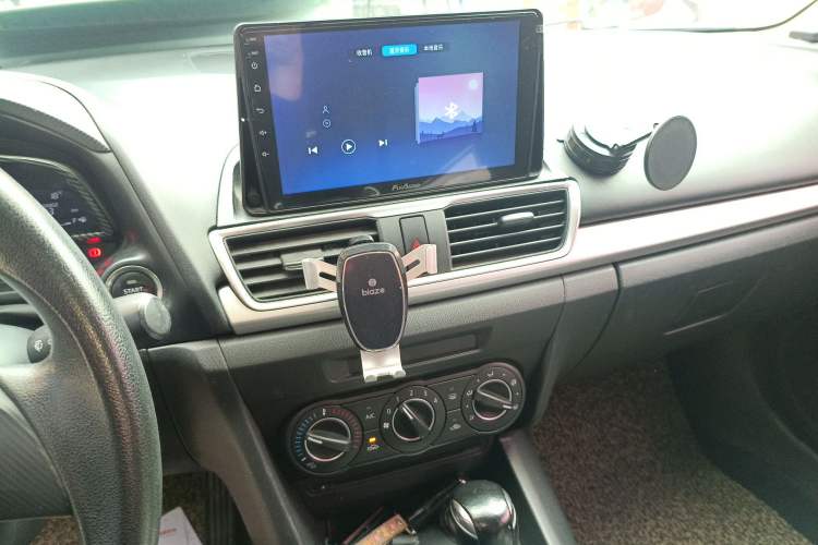 Used Mazda 3 Axela 2014 Sedan 1.5L Automatic Comfort Model