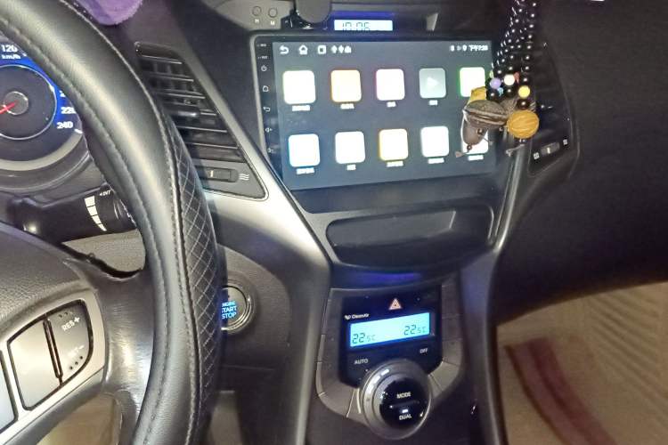 Used Hyundai Elantra (5th Generation / Langdong) 2013 1.6L Automatic Luxury Model Audio And AC Panel