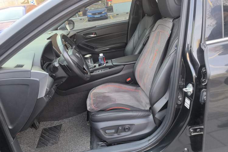 Used Toyota Avalon 2022 2.5L Ambition Edition Left Front Seat