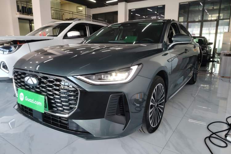 Used Chery Fengyun A8L 2025 1.5 TGDI 145 km Luxury Version